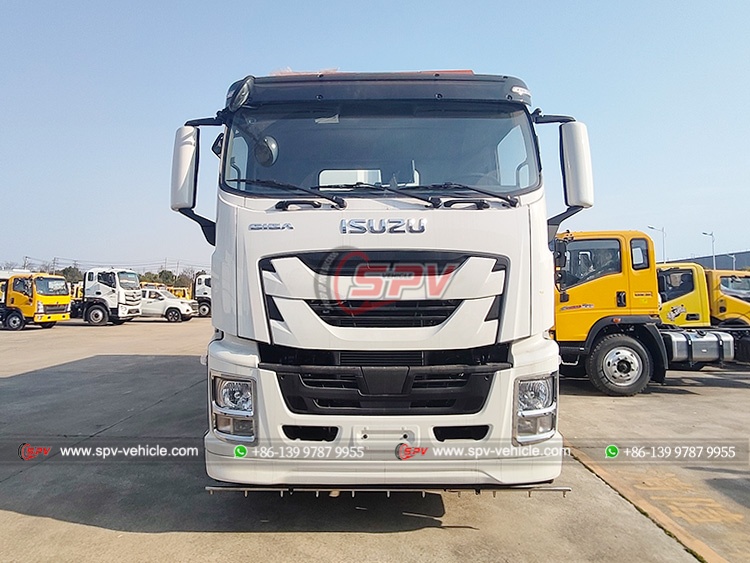 ISUZU GIGA 4x2 Road Sweeper